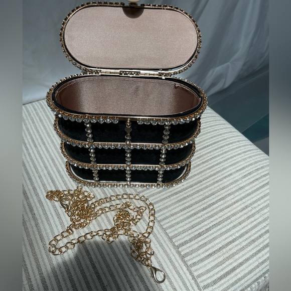 Synthetic Pearl Top-Handle Metal Bucket Bag Crystal Evening Purse (used once) - Picture 2 of 8